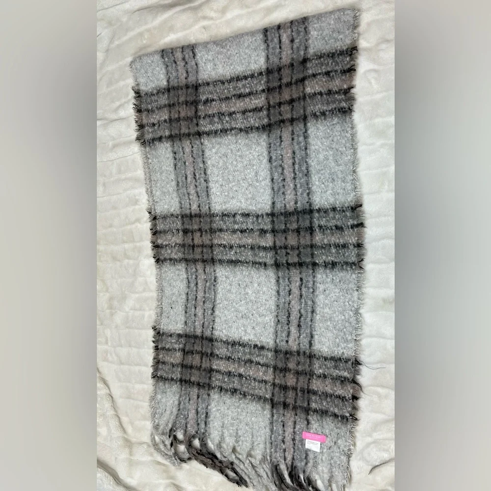 Preppy Grey Black Soft Plaid Fall Winter Outdoor Travel Tassel Long Scarf City